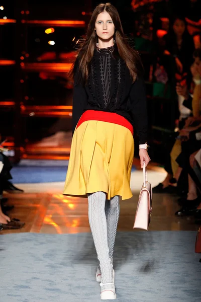 Look 25